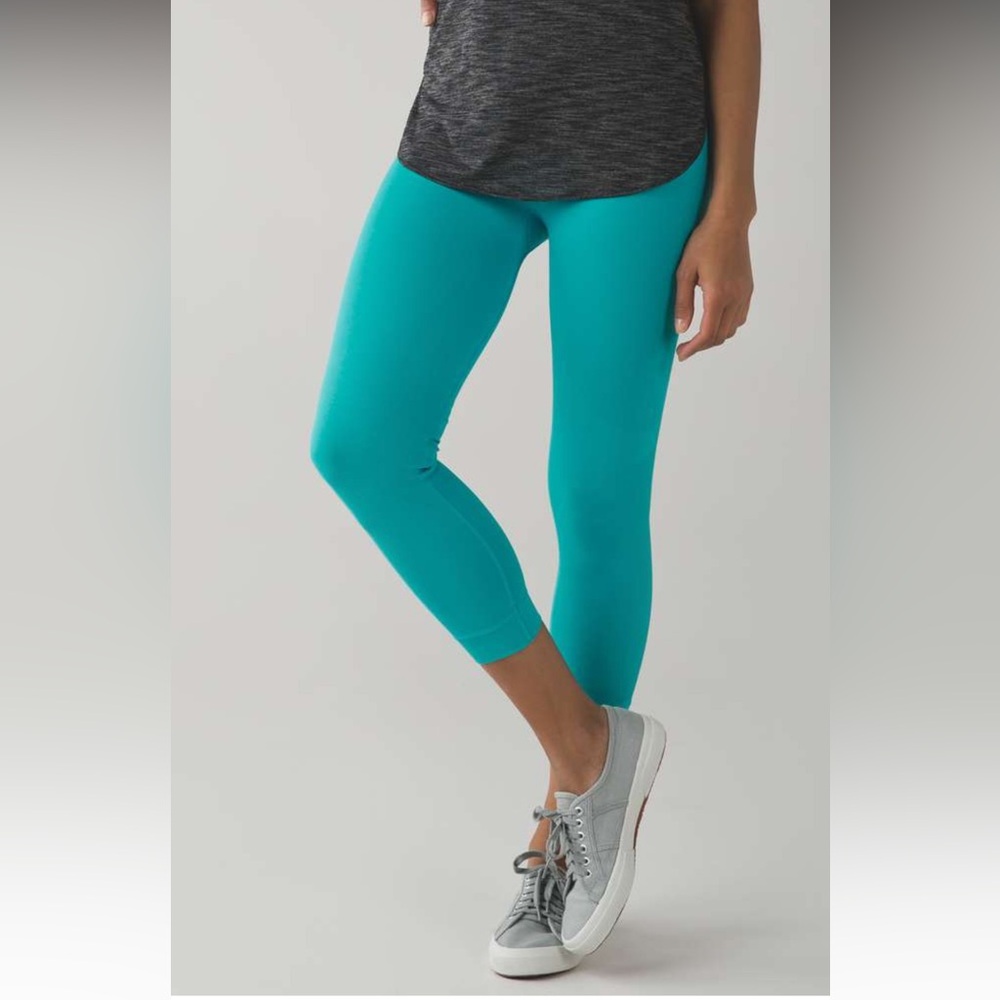 Lululemon Zone In Crop (21") Forage Teal size 4